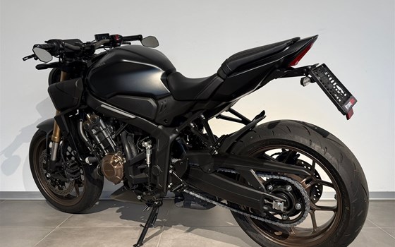 Gebrauchtmotorrad Honda CB650R E-Clutch - Bild 7