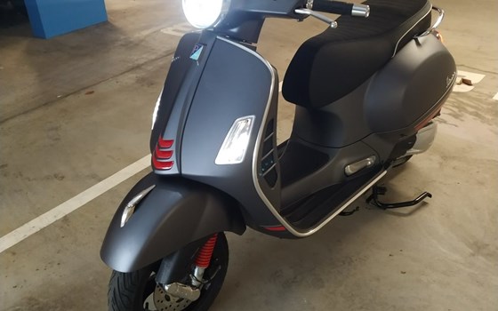 Offerta Vespa GTS 300 hpe Super Sport - Immagine 2