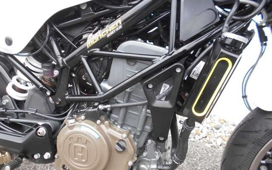 Gebrauchtmotorrad Husqvarna Vitpilen 401 - Bild 8