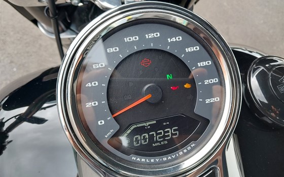 Gebrauchtmotorrad Harley-Davidson Softail Sport Glide FLSB - Bild 14