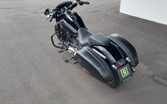 Gebrauchtmotorrad Harley-Davidson Softail Sport Glide FLSB - Bild 9