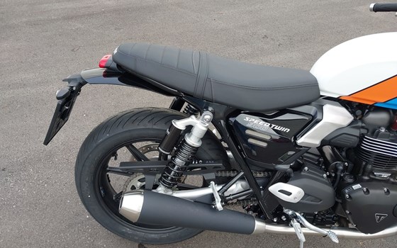 Gebrauchtmotorrad Triumph Speed Twin 900 - Bild 12