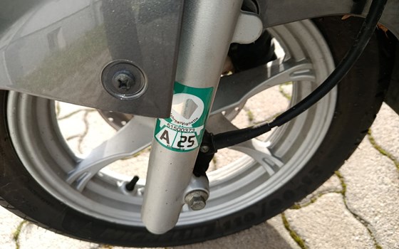 Gebrauchtmotorrad Suzuki Burgman 125 - Bild 10