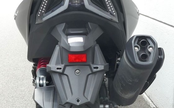 Gebrauchtmotorrad Kymco AK 550i ABS PREMIUM - Bild 8