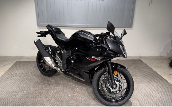 Neufahrzeug Kawasaki Ninja 125 - Bild 1