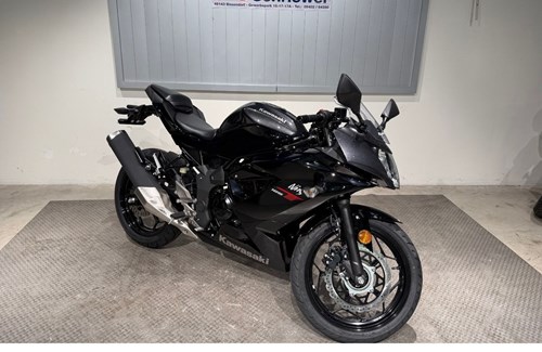 Neumotorrad Kawasaki Ninja 125