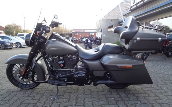 Gebrauchtmotorrad Harley-Davidson Touring Road King Special FLHRXS - Bild 5