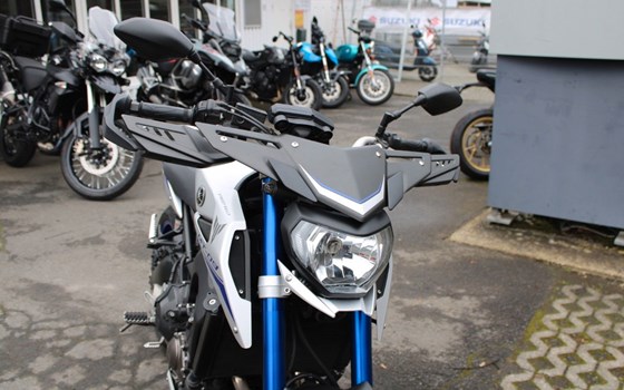 Gebrauchtmotorrad Yamaha MT-09 Street Rally - Bild 10