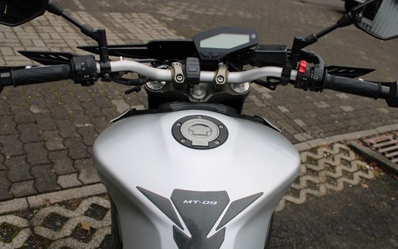 Gebrauchtmotorrad Yamaha MT-09 Street Rally - Bild 13