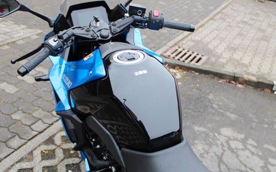 Gebrauchtmotorrad Suzuki GSX-8R - Bild 12