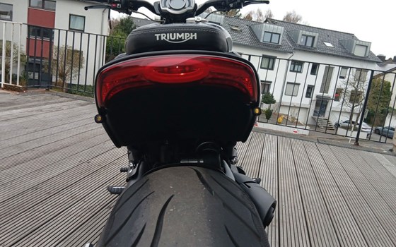 Gebrauchtmotorrad Triumph Rocket 3 Storm R - Bild 17