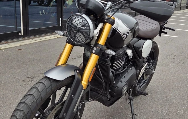 Triumph Scrambler 400 X