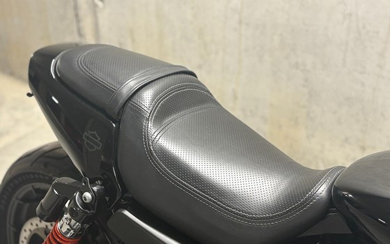 Gebrauchtmotorrad Harley-Davidson Street Rod - Bild 12