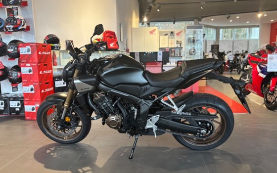 Neufahrzeug Honda CB650R E-Clutch - Bild 4