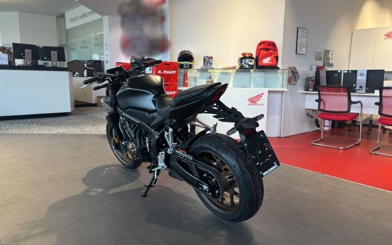 Neufahrzeug Honda CB650R E-Clutch - Bild 5
