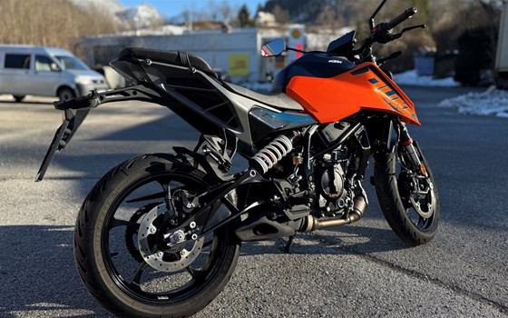 Gebrauchtmotorrad KTM 125 Duke - Bild 3