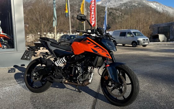 Gebrauchtmotorrad KTM 125 Duke - Bild 4