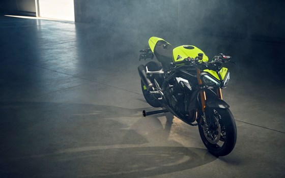 Neufahrzeug Triumph Speed Triple 1200 RX - Bild 11