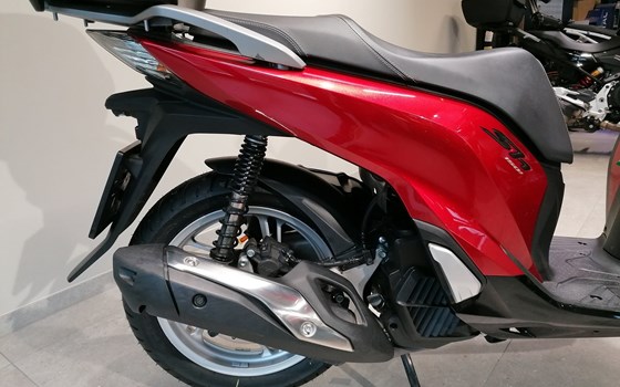 Gebrauchtmotorrad Honda SH150i - Bild 2