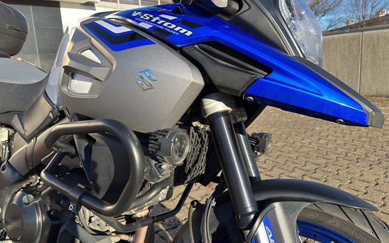 Gebrauchtmotorrad Suzuki V-Strom 1000 Desert - Bild 8