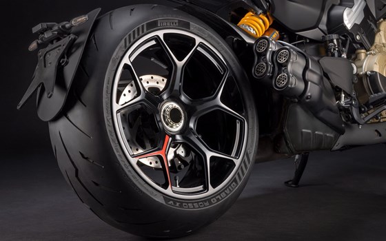 Gebrauchtmotorrad Ducati Diavel V4 RS - Bild 7