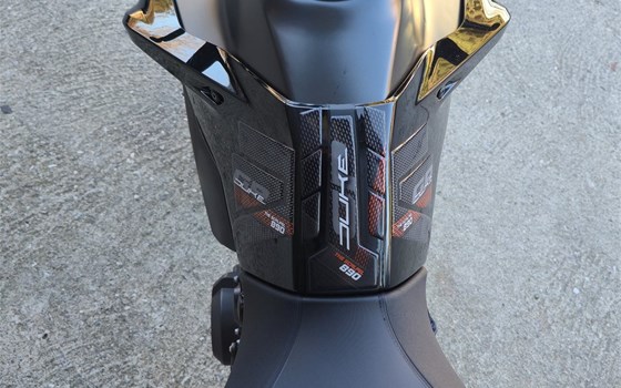 Gebrauchtmotorrad KTM 890 Duke GP - Bild 2