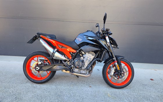 Gebrauchtmotorrad KTM 890 Duke GP - Bild 1