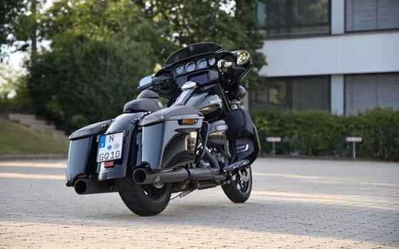 Gebrauchtmotorrad Harley-Davidson Touring Street Glide Special FLHXS - Bild 3