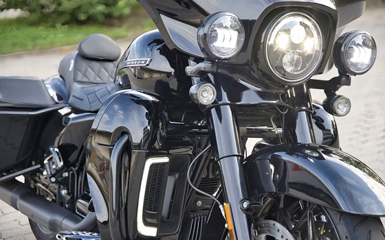 Gebrauchtmotorrad Harley-Davidson Touring Street Glide Special FLHXS - Bild 7