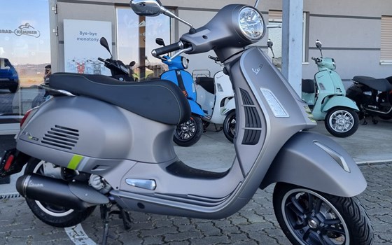 Gebrauchtmotorrad Vespa GTS 300 Super Tech - Bild 1