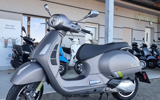 Gebrauchtmotorrad Vespa GTS 300 Super Tech - Bild 2