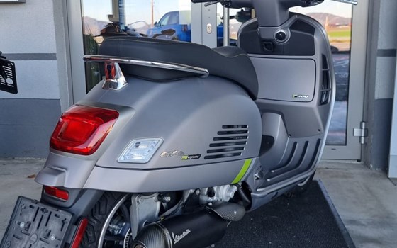 Gebrauchtmotorrad Vespa GTS 300 Super Tech - Bild 3