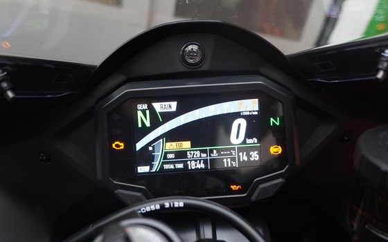 Gebrauchtmotorrad Kawasaki Ninja ZX-10R - Bild 8