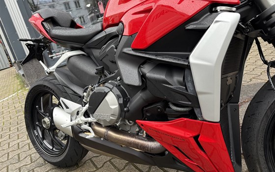 Gebrauchtmotorrad Ducati Streetfighter V2 - Bild 11