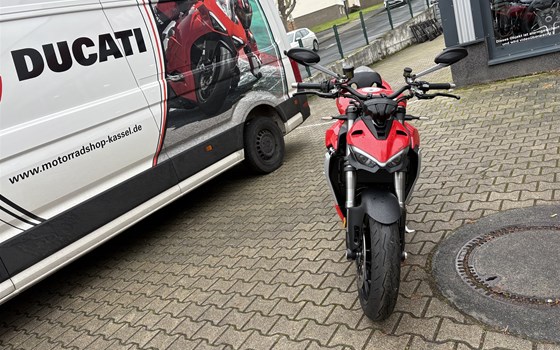 Gebrauchtmotorrad Ducati Streetfighter V2 - Bild 4