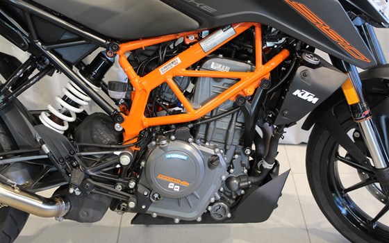 Gebrauchtmotorrad KTM 390 Duke - Bild 3