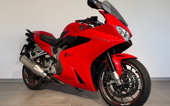 Gebrauchtmotorrad Honda VFR 800 F - Bild 3