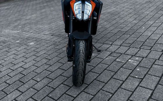 Gebrauchtmotorrad KTM 890 Duke - Bild 2