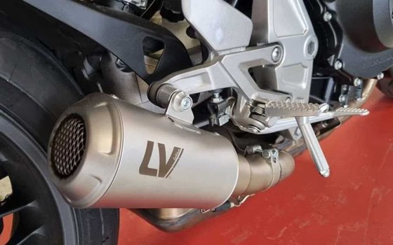 Gebrauchtmotorrad Honda CB 1000 R - Bild 10