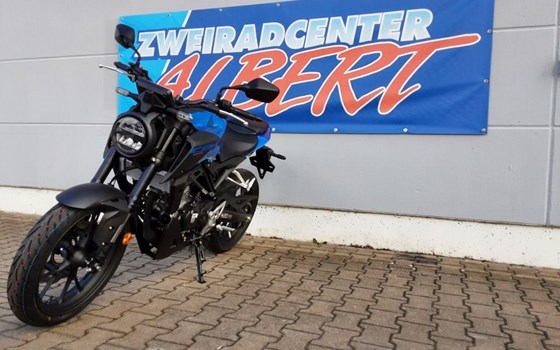 Gebrauchtmotorrad Honda CB125R - Bild 4