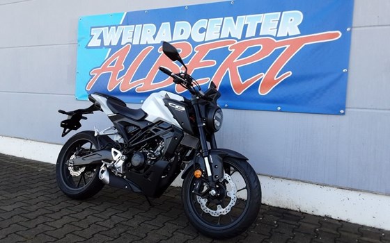 Gebrauchtmotorrad Honda CB125R - Bild 5