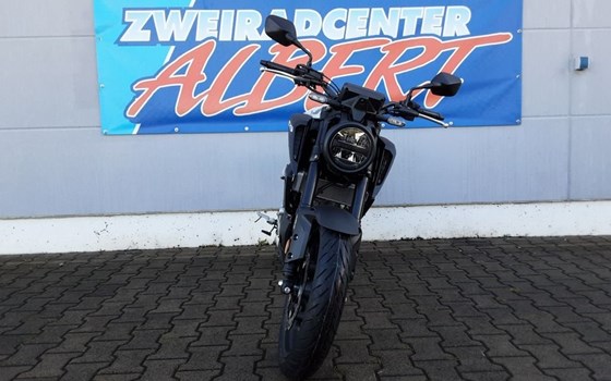 Gebrauchtmotorrad Honda CB125R - Bild 8