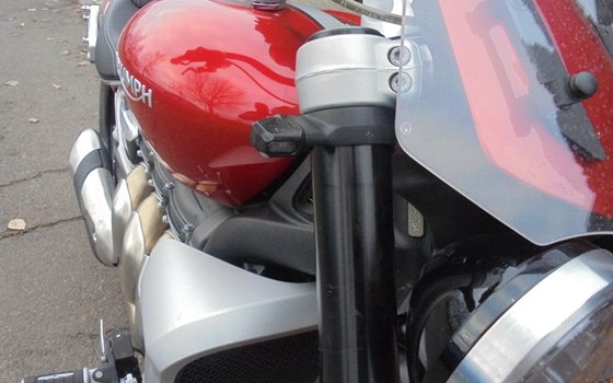 Gebrauchtmotorrad Triumph Rocket 3 GT - Bild 6