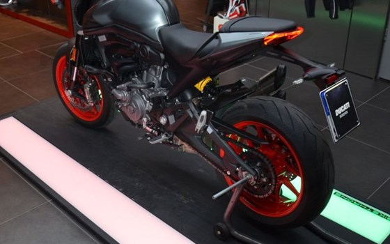 Gebrauchtmotorrad Ducati Monster + - Bild 5