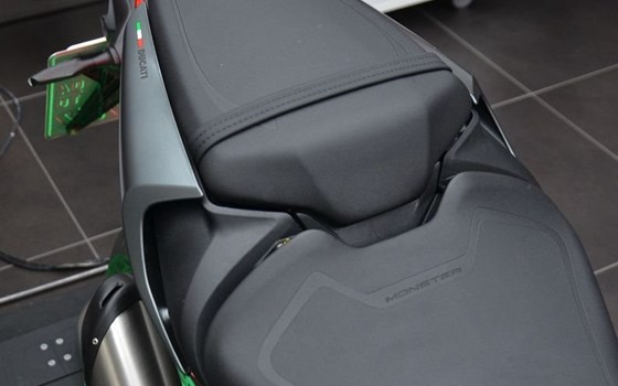 Gebrauchtmotorrad Ducati Monster + - Bild 9