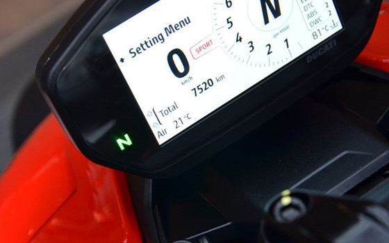 Gebrauchtmotorrad Ducati Streetfighter V2 - Bild 11