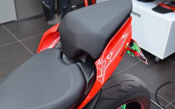 Gebrauchtmotorrad Ducati Streetfighter V2 - Bild 14