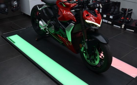 Gebrauchtmotorrad Ducati Streetfighter V2 - Bild 4