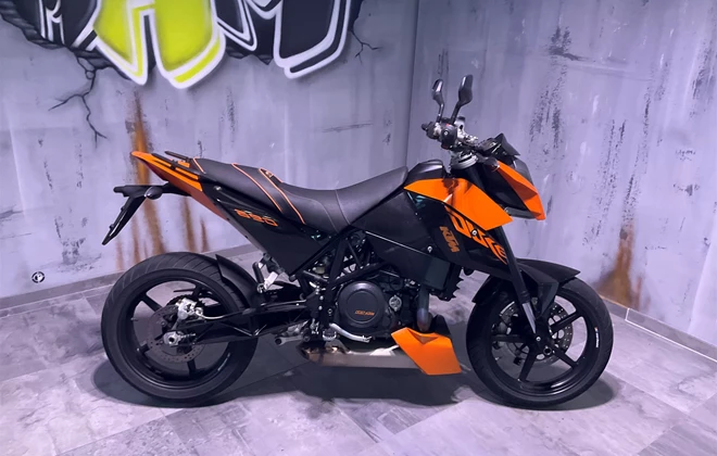 KTM 690 Duke