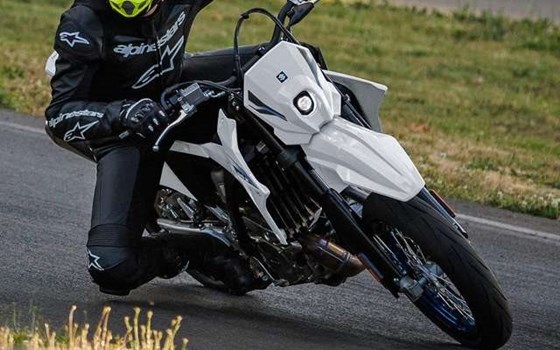 Neufahrzeug Suzuki DR-Z4SM - Bild 3